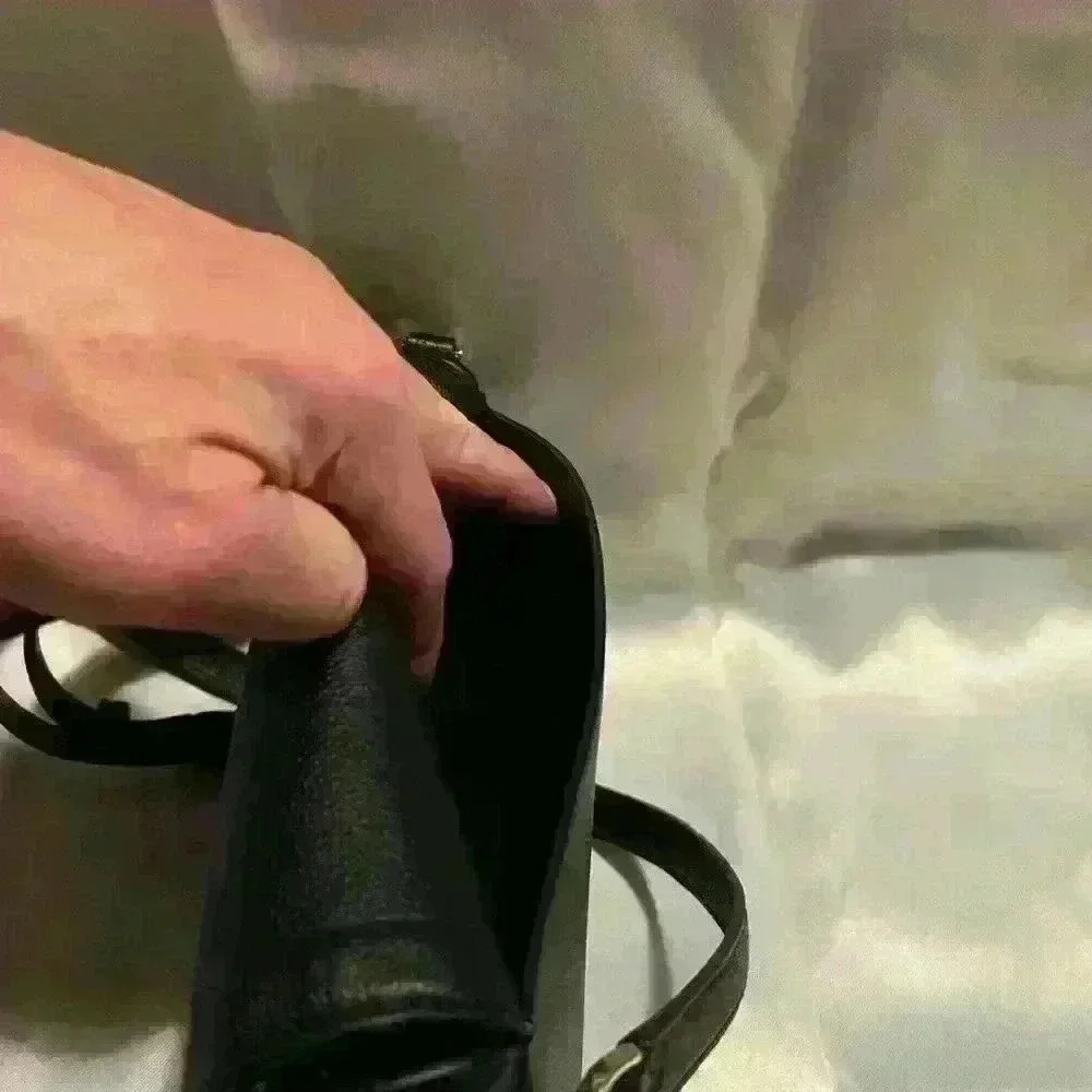 INCREDIBLE Kate Spade Saddle Bag BlK Pebbled Leather YLW Daffodil Leather Small - Picture 8 of 11